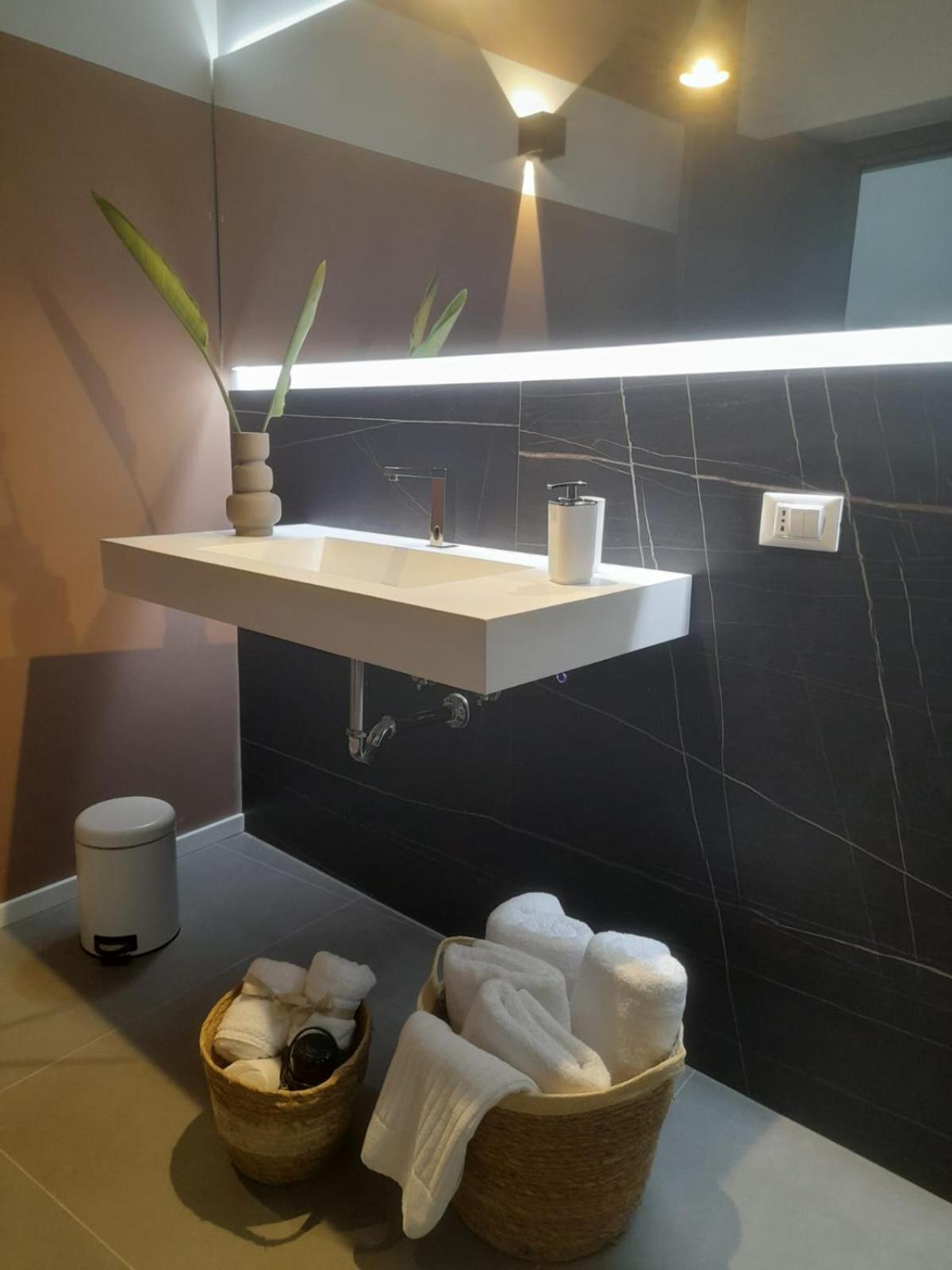 Rosy Room Design Marsala Buitenkant foto